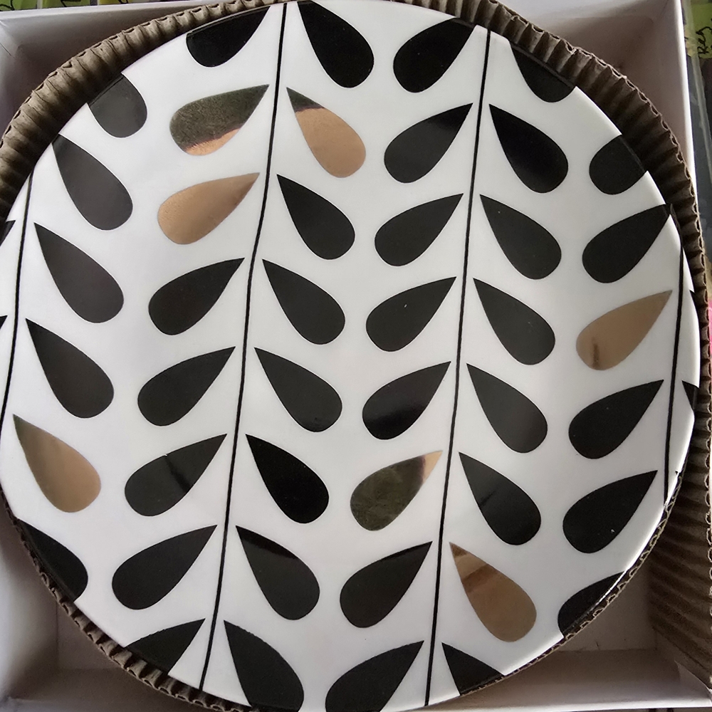 Macy's Dining Designer Set 4 Dessert Salad Appetizer Plates